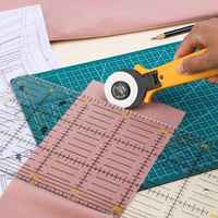 Règles de découpe en plastique souples et simples, de forme longue et carrée, à découpe irrégulière, pour patchwork, couture, mesure et dessin de tailleur