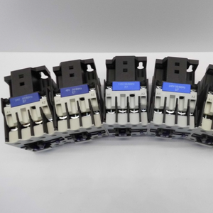 Nuevo y Original, Listo para Usar, PLC de Automatización Industrial para Almacén, Controlador de Programación 4 <span class=keywords><strong>3</strong></span> 1 32 - Product Image 1