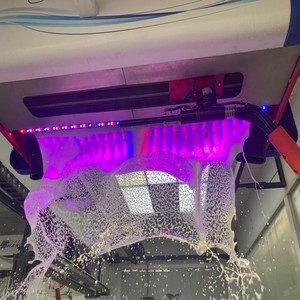Système de lavage de voiture automatique sans contact électrique, machine de lavage de voiture mobile en libre-service avec fonction de lavage et d'entretien de la voiture - Product Image 2