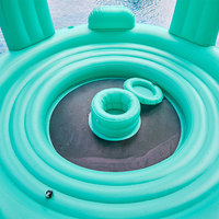 Nouvelle île flottante gonflable en PVC de grande taille avec parasol, personnalisable, pour piscine, parc aquatique extérieur, idéale pour les fêtes avec seau à glace