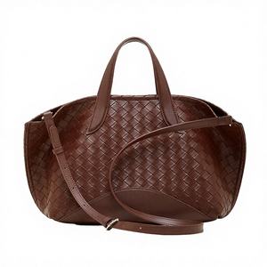 Bolso de Hombro/Bandolera Retro Negro de Cuero Genuino Tejido, Suave y Duradero, para Mujer, con Correa Ajustable, Gran Capacidad - Product Image 2