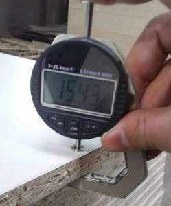 उच्च गुणवत्ता <span class=keywords><strong>4</strong></span>*8 12 मिमी 15 मिमी 18 मिमी 25 मिमी 25 मिमी फर्नीचर ग्रेड मेलमाइन का सामना लैमिनेटेड वाणिज्यिक कण बोर्ड चिपबोर्ड - Product Image 4