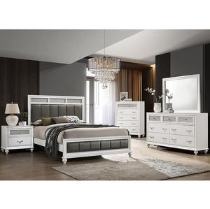 White Solid Wood Modern <b>Convertible</b> 5-Piece Queen Bedroom Set - Product Image 1