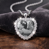 Collier en métal personnalisable en forme de cœur avec portrait de couple pour anniversaire, ornement commémoratif portable pour l'amour