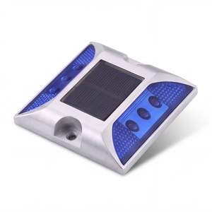 Borne de signalisation routière solaire LED étanche en aluminium moulé réfléchissant pour la sécurité routière (type œil de chat) - Product Image 4