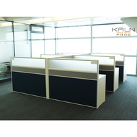 Station de travail 4 places sur mesure Mobilier de bureau au design moderne Bureau d'ordinateur ergonomique à faible teneur en aluminium Durable
