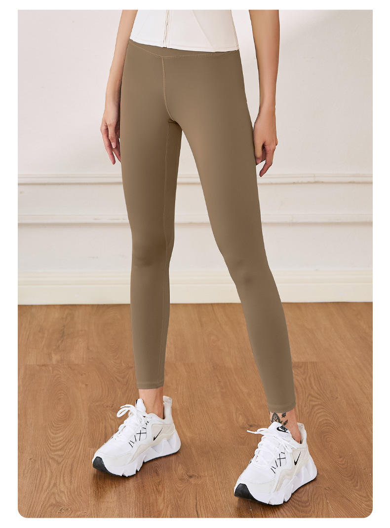 สีน้ำตาล