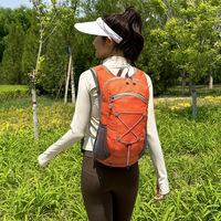 Nouveau sac à dos de cyclisme léger et imperméable pour hommes et femmes, sac à dos de randonnée multifonctionnel avec porte-casque et poches latérales en mesh