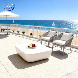 Table basse carrée moderne en fibre de verre, mobilier d'extérieur durable pour salons et hôtels - Product Image 1