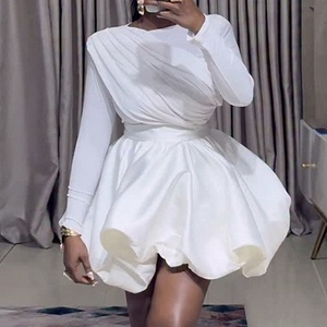 Conjunto de 2 Piezas para Mujer, Otoño, Nuevo, Elegante, Moderno, Top de Manga Larga con Pliegues y Falda con Estampado Floral - Product Image 3