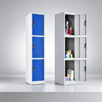 Armoire de rangement en acier gris clair pour dortoir, armoire à vêtements pas chère à 3 portes, casier en fer pour le personnel scolaire