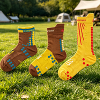 Chaussettes de cyclisme sportives personnalisées 2026 à structure spéciale, maille respirante, anti-transpiration, confortables pour l'extérieur