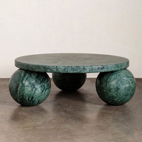 Table basse de luxe vintage en marbre avec base en billes de marbre, style post-moderne, sphère de marbre ronde à basse hauteur, effet cascade