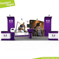 Stand d'exposition portable 10*20 pieds avec équipement de présentation facile à installer pour les salons professionnels avec vitrine intégrée