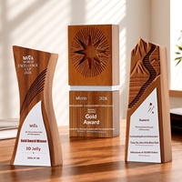 Trophée en noyer noir massif - Personnalisé - Souvenir créatif de retraite et récompense pour employé de l'année - Trophée de champion - Origine Chine