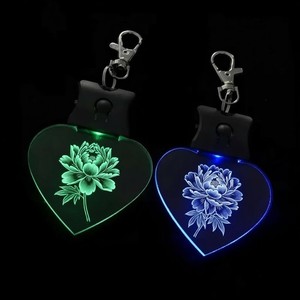 พวงกุญแจอะนิเมะ LED 7 สี แบบชาร์จไฟได้ แกะสลักเลเซอร์ 3 มิติ อะคริลิคเรืองแสง สำหรับร้านขายของขวัญ ขายส่ง - Product Image 1