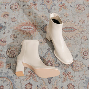 รองเท้าหนังวัวแท้สำหรับผู้ชาย รุ่น S0068X แบบสวม ลายพราง ประดับมุก น้ำหนักเบา ปักลาย แต่งงาน ปลายเหล็ก - Product Image 1