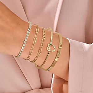 Conjunto de brazaletes dorados con cadena de diamantes de imitación y diseño de nudo para mujeres y hombres, regalo, joyería, accesorio de moda, estilo unisex - Product Image 3