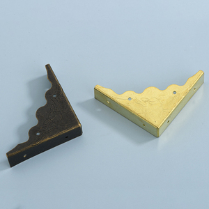 Protection d'<span class=keywords><strong>angle</strong></span> en fer doré de style antique - Facile à fixer - Quincaillerie polyvalente - Protection de bord pour meubles en bois - Product Image 4