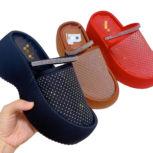 Sandalias de cuña de verano para exteriores, con punta cerrada, de malla transpirable, plataforma, color sólido, impermeables, de PVC, estilo casual africano. - Product Image 1