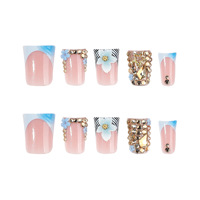 Faux ongles carrés à presser personnalisables en PMMA, courts, base rose pailletée, pointes françaises bleues, décorations 3D fleurs et feuille d'or, pour usage quotidien et fêtes, vente en gros