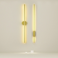 Lampe murale rotative minimaliste de luxe à bande longue, style nordique moderne et épuré, pour mur de fond de salon