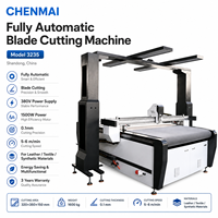 Machine de découpe à couteau oscillant Shandong Chenmai 3235 avec grande table de convoyeur à vide pour le traitement des tissus