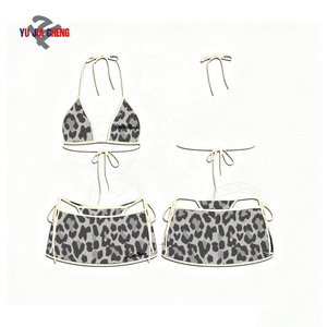 Ensemble 3 pièces d'été pour femme : soutien-gorge licou, sous-vêtements et <span class=keywords><strong>jupe</strong></span> imprimée léopard personnalisée, paréo de plage sexy - Product Image 1