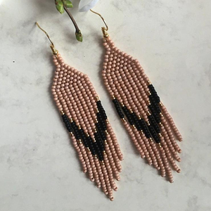Pendientes de cuentas Miyuki hechos a mano con gran belleza - Product Image 1