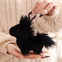Porte-clés mignon en peluche noire en forme de cheval, pendentif animal en peluche doux avec couleur personnalisable pour sacs unisexes, accessoires de mode et cadeaux