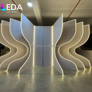 Arche de mariage en acrylique blanc LEDA, support de fond de scène exquis, idéal pour les événements de mariage - Product Image 1