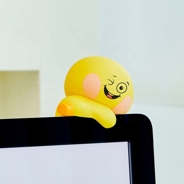 Factory Custom Made PVC Funny Decoration Cartoon Anime Figurine with Pantone Color Hang on Top of Your Computer Monitor-in Stock