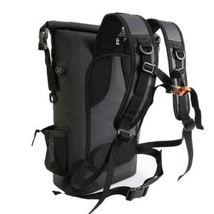 Mochila Nevera Casual con Cierre Enrollable de PVC, Ecológica, Reciclable, Aislada, a Prueba de Fugas, Impermeable, Suave, Negra - Product Image 3
