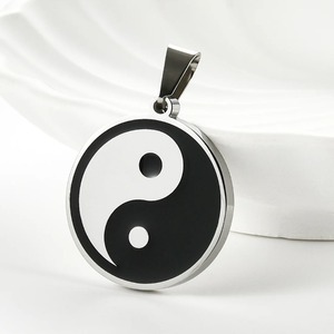 Collier Tai Chi en acier inoxydable pour hommes et femmes, pendentifs classiques <span class=keywords><strong>Yin</strong></span> <span class=keywords><strong>Yang</strong></span>, couleur argent et or, bijoux cadeaux, 1 pièce - Product Image 4