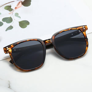 Nouvelles lunettes de soleil carrées surdimensionnées rétro unisexes, monture en PC, protection UV400, type 3, pare-soleil YC369 D6 - Product Image 1