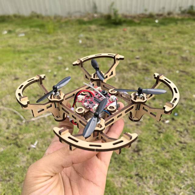 Wooden DIY Assembly Beginner Quadcopter Drone Remote Control 4-Channel STEM Aerial Photography One-key Takeoff/Landing School 6