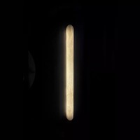 Lampe murale en albâtre moderne minimaliste italienne de qualité supérieure, fabriquée sur mesure, éclairage LED, lumière chaude 3000K, base E27 pour chambre à coucher