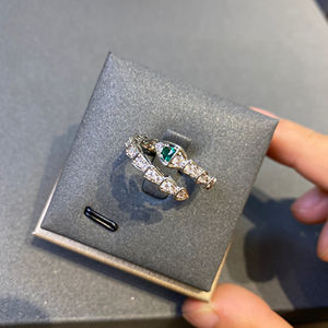 Anello a Serpente in Ottone di Alta Qualità, Placcato Oro 18K, Inossidabile, con Zirconia Brillante e Occhi Rossi e Verdi, Accessori all'Ingrosso - Product Image 6