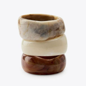 Kaimei 2025 perhiasan Fashion wanita pelat emas, gelang akrilik Resin besar bertekstur perempuan Chunky berpola tidak beraturan - Product Image 1