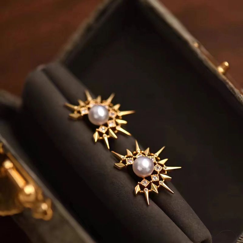 High End Luxury Vintage Pearl Earrings