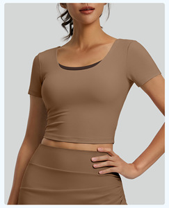 Camiseta Deportiva Butterfly Beauty, Top de Yoga de Manga Corta, Transpirable, con Relleno en el Pecho y Logotipo Frontal - Product Image 5