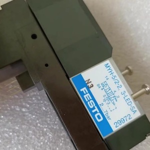   Vanne solénoïde VSVA-B-M52-AH-A1-1R5L 24 V CC à montage sur panneau, commande pneumatique - Product Image 2