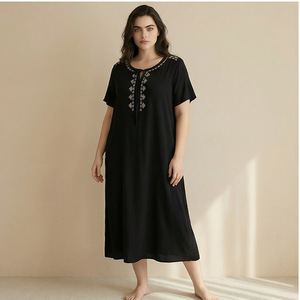 Directement du fabricant : Robe de nuit <span class=keywords><strong>noire</strong></span> brodée à manches mi-longues, robe <span class=keywords><strong>longue</strong></span> ample grande taille pour femme, vêtement de nuit tissé - Product Image 3