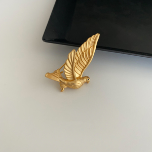 Broche de Águia em Latão com Revestimento de Ouro 18K, Broches e Pins de Pássaro Voador, Joias Estilosas para Mulheres e Homens, Acessório para Blazer 2023 - Product Image 6