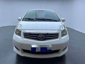 Offre Spéciale – Voiture à Essence <span class=keywords><strong>Toyota</strong></span> <span class=keywords><strong>Yaris</strong></span> 1.6E Automatique CVT 2011 de Haute Qualité, Vitesse Maximale 180 km/h, Idéale pour Adultes - Product Image 6