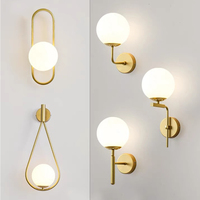 Chambre à coucher de luxe montage sur maison éclairage intérieur lustres décoratifs d'intérieur métal or noir moderne verre Led applique murale lampes
