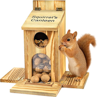 Mangeoire à écureuils en bois de pin de qualité supérieure, grande station à noix pour l'extérieur, cantine pour écureuils pour la décoration du jardin et de la cour.