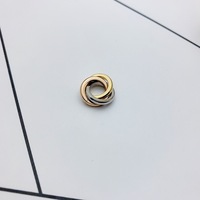 Dainty Collier 3 cercles pour femmes Pendentif multi-anneaux imbriqués Bijoux en acier inoxydable plaqué or 18 carats Cadeaux de Noël