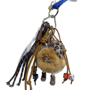 Porte-clés Pendentif Poupée Elfe en Peluche Forme 3D Faite à la Main en Cuir Artificiel Printemps 2025 Guangzhou - Product Image 5