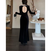 Robe de Soirée Luxe Léger Hiver 2026, Nouvelle Robe Femme en Velours Haut de Gamme, Coupe Ajustée et Dos Nu